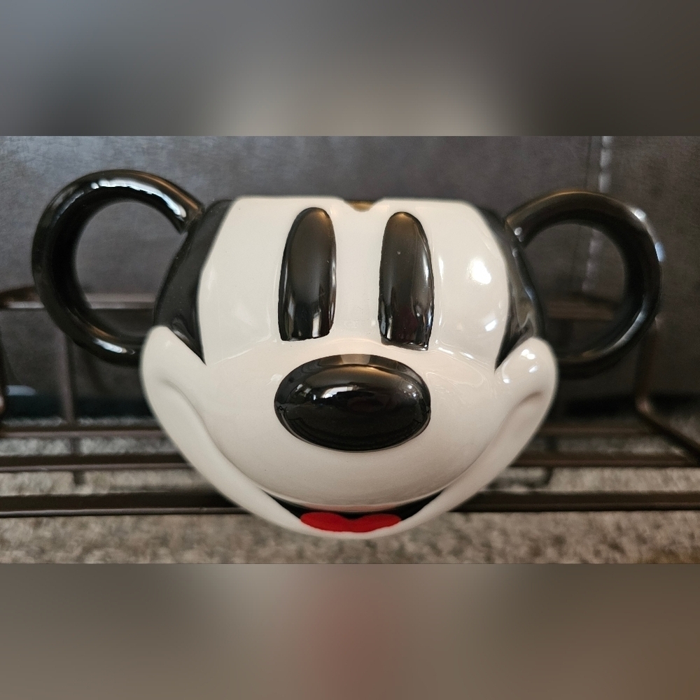Zak! Disney Mickey Mouse Sculpted Ceramic Mug​​​